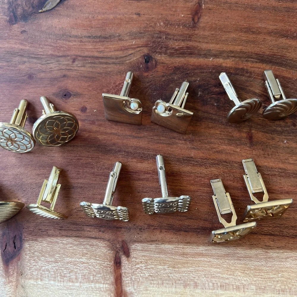 The Unbranded Brand gold tone